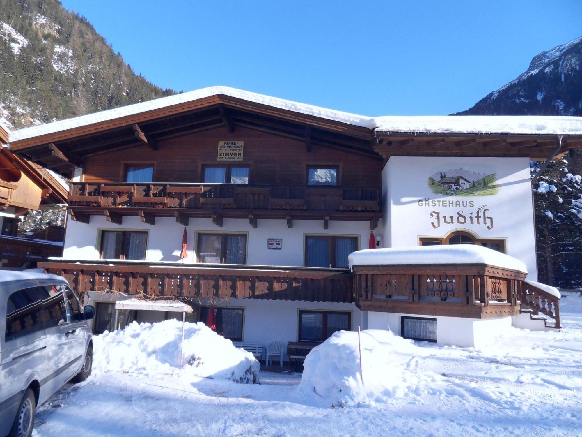 Affittacamere Gaestehaus Judith Längenfeld